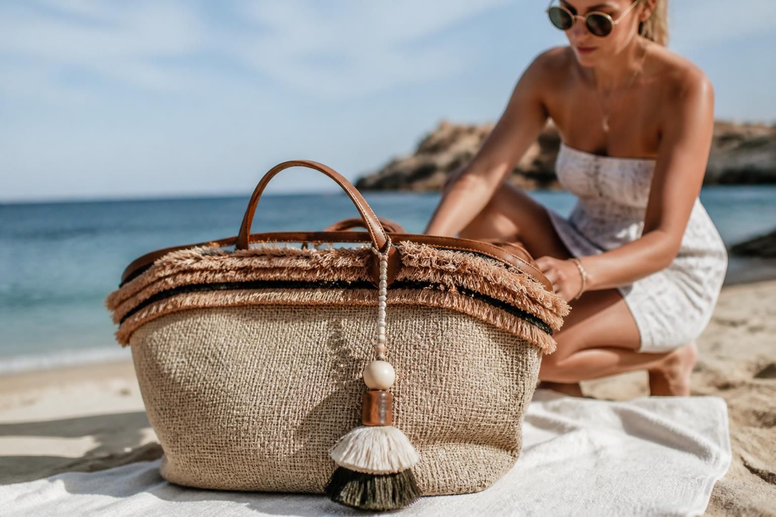 découvrez les cabas grande taille indispensables pour vos vacances d'été 2025. explorez les tendances et styles incontournables pour allier praticité et élégance sous le soleil.